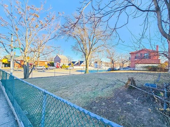 196-64 45th Avenue, Flushing, NY 11358