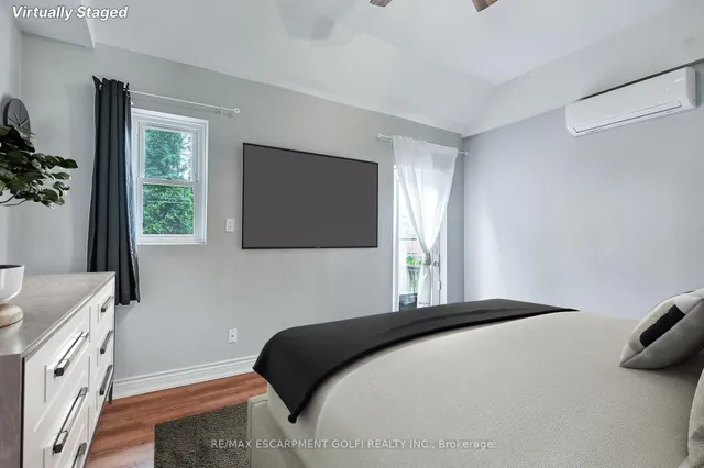 Additional image 22 of 118 Queen St