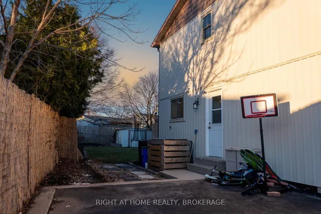 Additional image 4 of 2377 Holyhead Dr