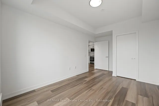 Additional image 21 of 5 Wellington St Unit 414