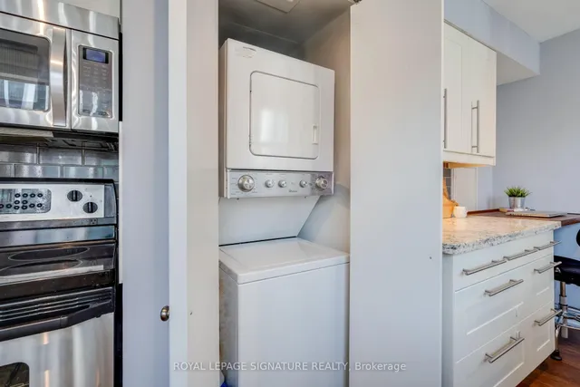 Additional image 22 of 323 Richmond St Unit 712