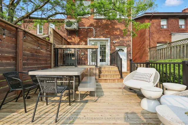 Additional image 43 of 34 Winnett Ave