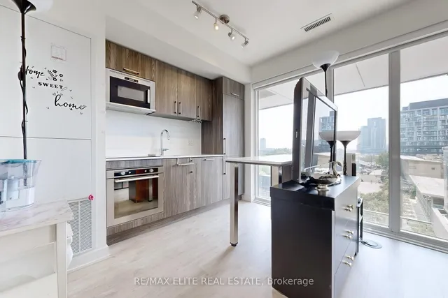 Additional image 2 of 27 Bathurst St Unit 412