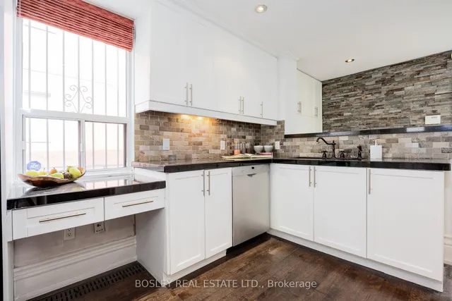 Additional image 20 of 4 Whitaker Ave