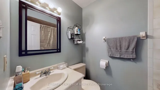 Additional image 17 of 618 Barton St Unit 33