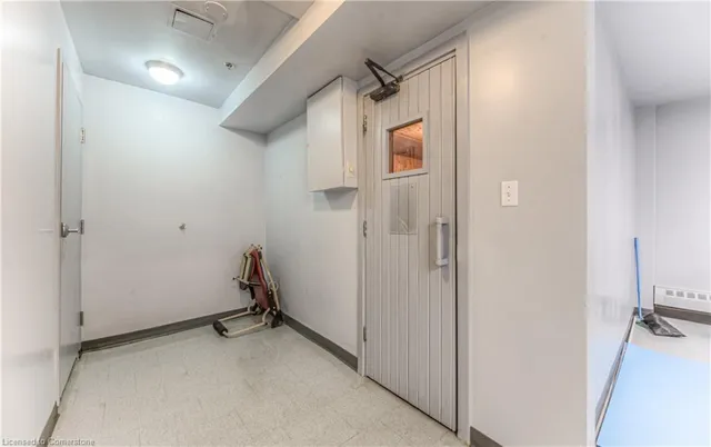 Additional image 43 of 1100 Courtland Ave Unit 211