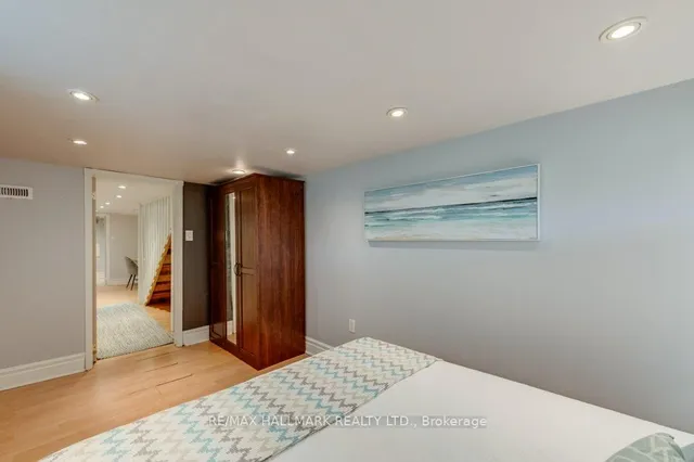 Additional image 25 of 15 Seymour Ave