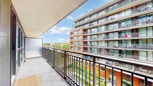 Additional image 23 of 3091 Dufferin St Unit 411