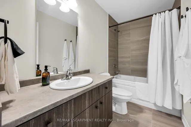 Additional image 32 of 22 Dryden Lane