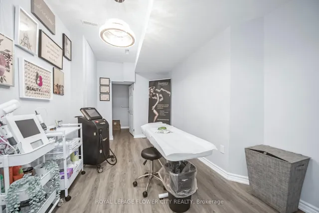 Additional image 41 of 21 Relton Circ