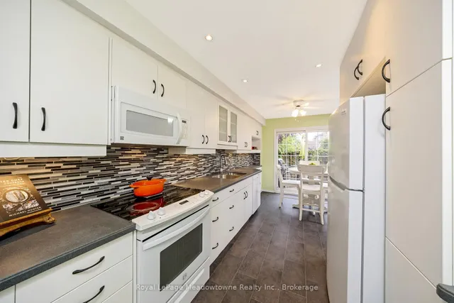 Additional image 9 of 500 Silverthorne Cres Unit 6