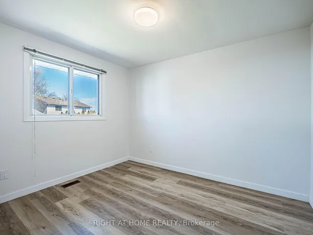 Additional image 23 of 7 Capilano Dr