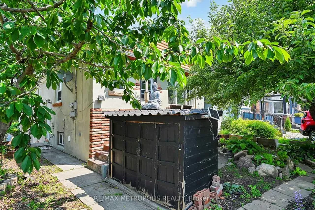 Additional image 3 of 982 Cosburn Ave