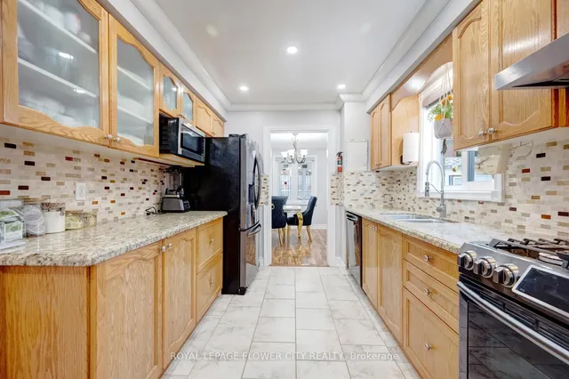 Additional image 14 of 27 Denlow Dr