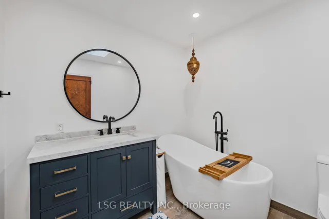 Additional image 16 of 202 Linsmore Cres