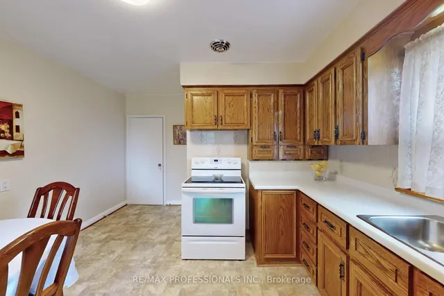 Additional image 10 of 64 Saybrook Ave