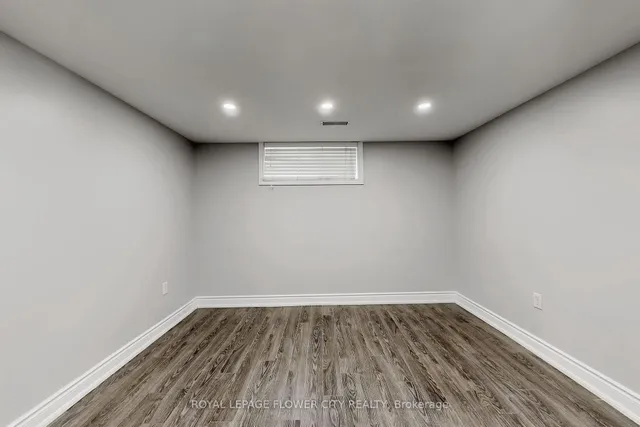 Additional image 28 of 8 Furnival Rd