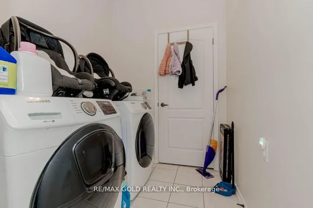 Additional image 40 of 475 Queen Mary Dr