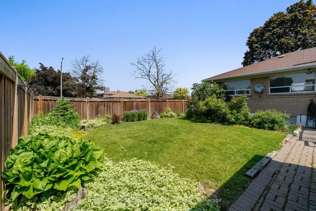 Additional image 32 of 30 Lesbury Ave