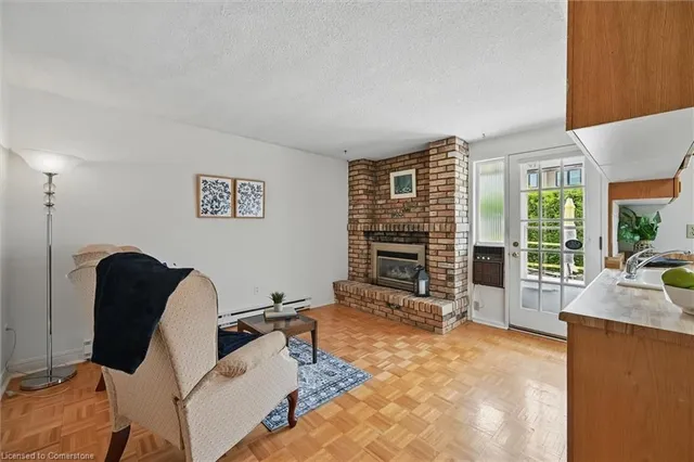 Additional image 9 of 2066 Brant St Unit 3