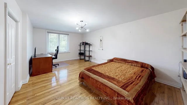 Additional image 29 of 48 Silvergrove Rd