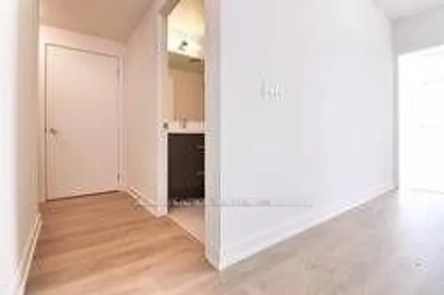 Additional image 9 of 50 Wellesley St Unit 810