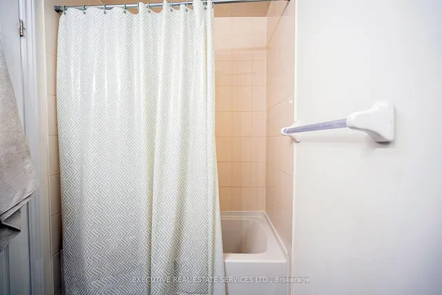 Additional image 30 of 6 Abercove Clse