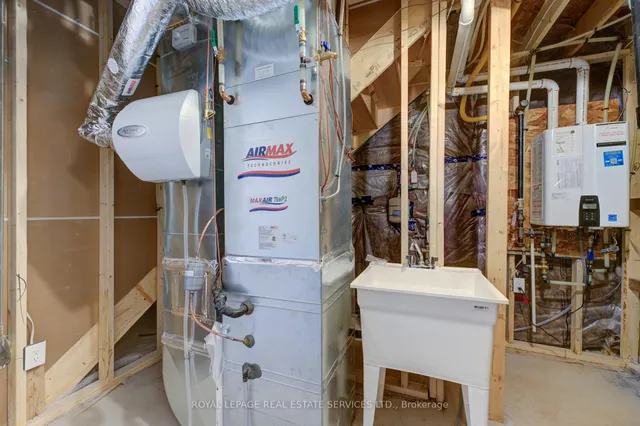 Additional image 44 of 3222 Crystal Dr