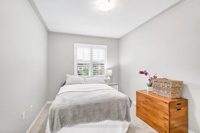 Additional image 30 of 71 CATHEDRAL Crt