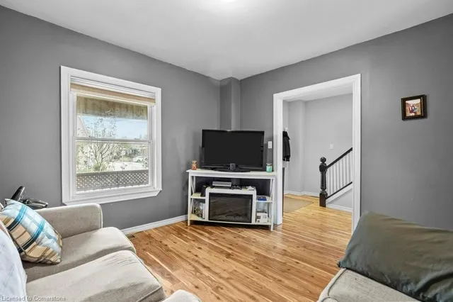 Additional image 8 of 99 Robins Ave