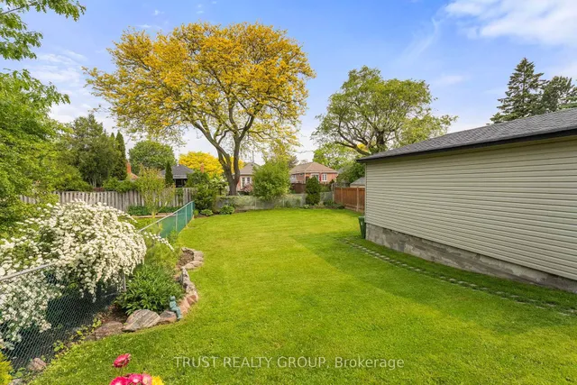 Additional image 28 of 14 Dorine Cres