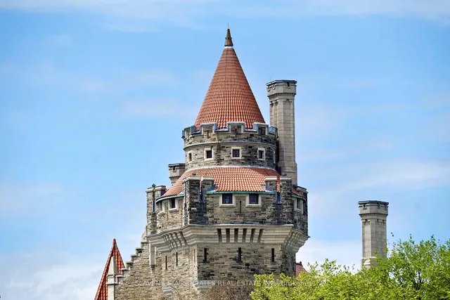 Additional image 16 of 380 Macpherson Ave Unit 408