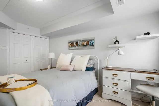 Additional image 17 of 1810 WALKERS Line Unit 307