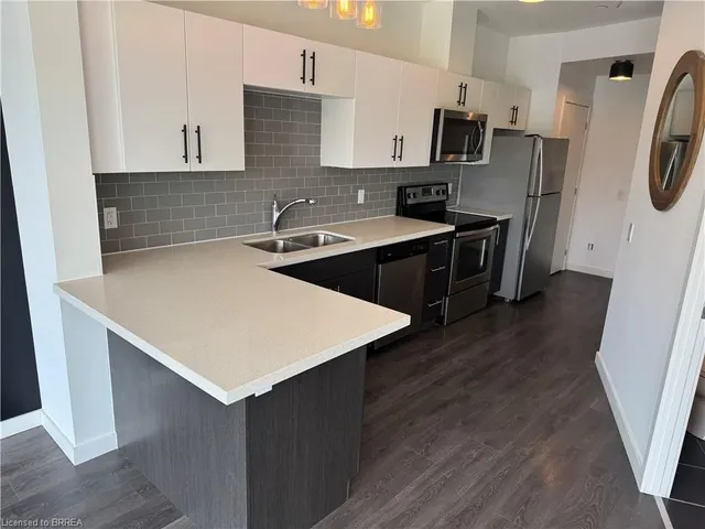 Additional image 9 of 690 King St Unit 406