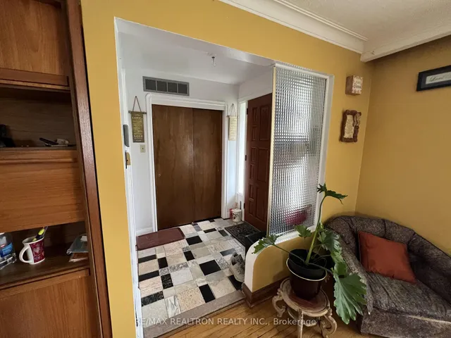 Additional image 3 of 119 Regina Ave