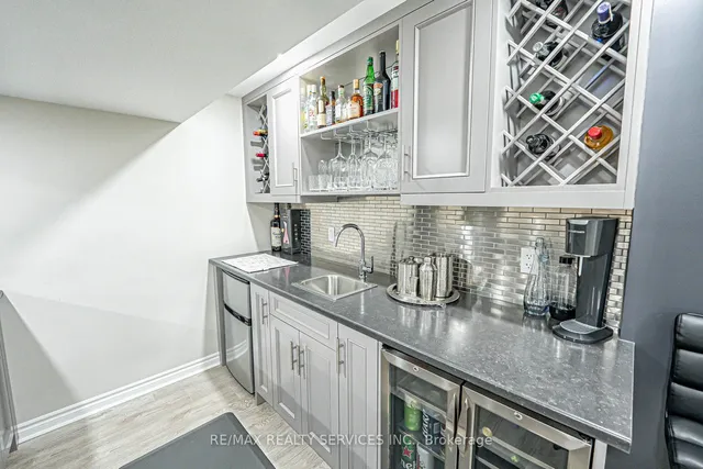 Additional image 41 of 879 Etherington Way