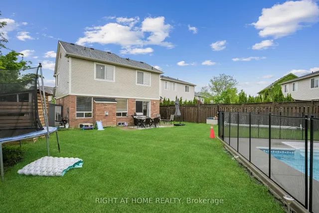 Additional image 33 of 477 Farlow Cres