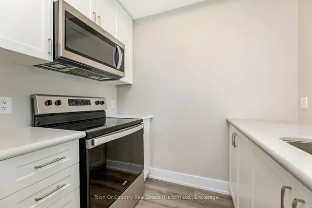 Additional image 10 of 450 Dundas St Unit 324