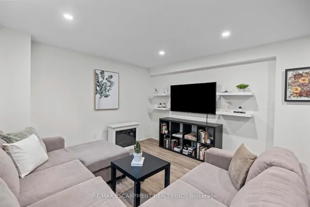 Additional image 34 of 342 East 15th St