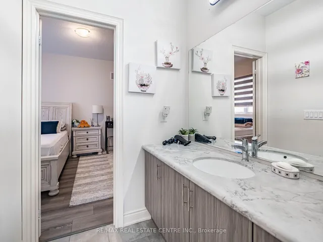 Additional image 28 of 62 Cattail Cres