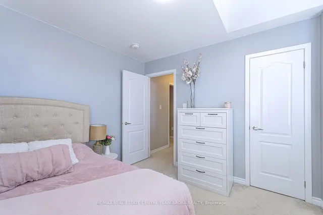 Additional image 37 of 18 Fenchurch Dr