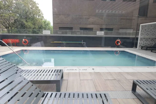 Additional image 31 of 543 Richmond St Unit 814