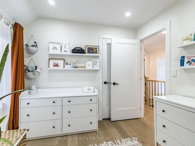 Additional image 37 of 41 Glendale Ave