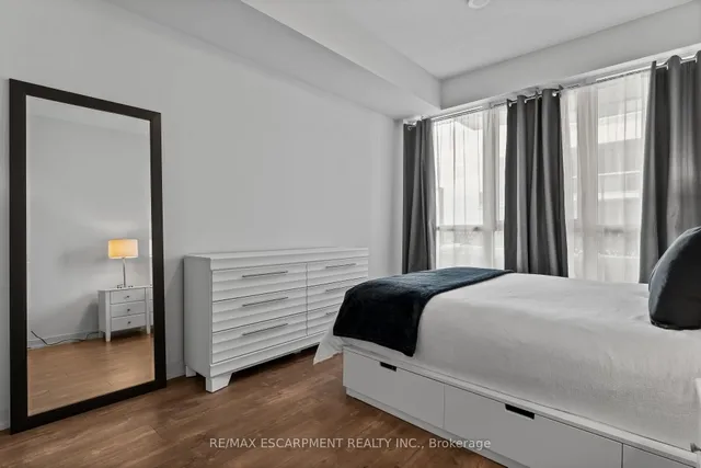 Additional image 11 of 2081 Fairview St Unit 1902