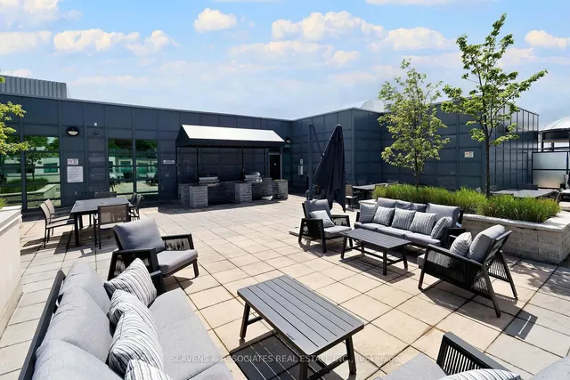 Additional image 38 of 380 Macpherson Ave Unit 408