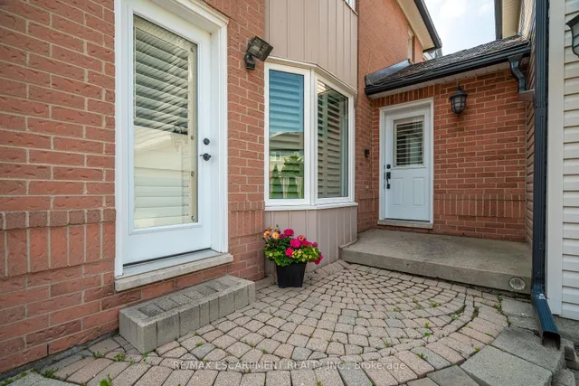 Additional image 30 of 89 Meadowlands Blvd