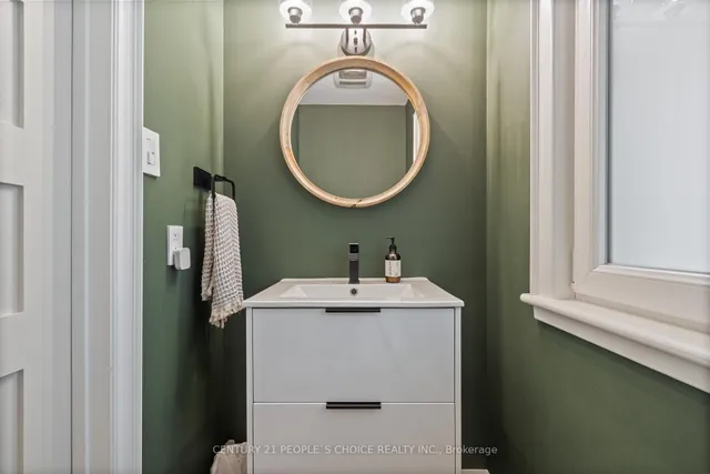 Additional image 19 of 7 Carl Cres