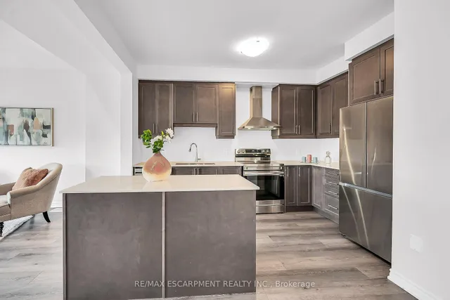 Additional image 12 of 61 SOHO St Unit 13