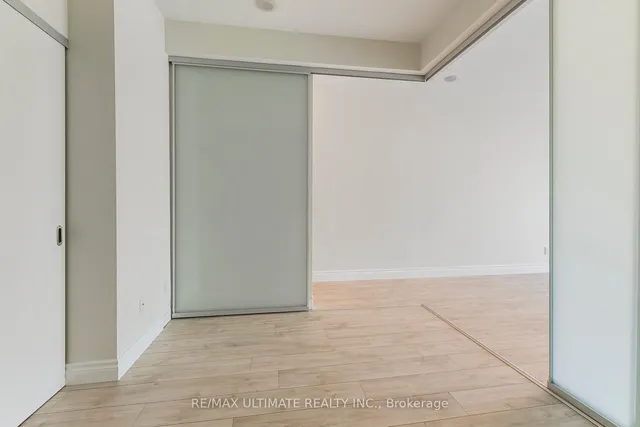 Additional image 15 of 210 Simcoe St Unit 611