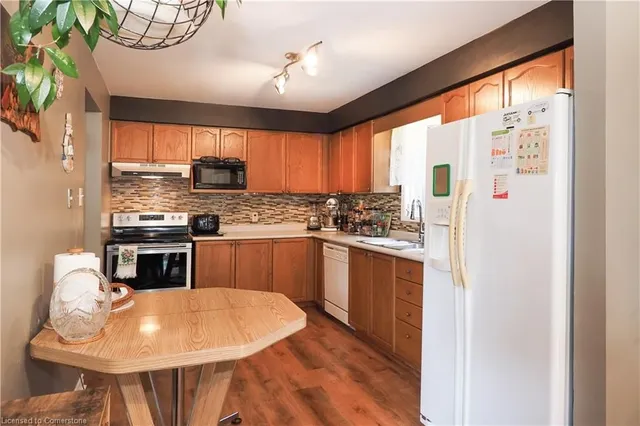 Additional image 11 of 75 Marisa St